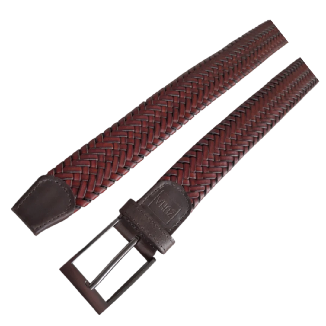 Cinturon trenzado para hombre en cuero color marron.