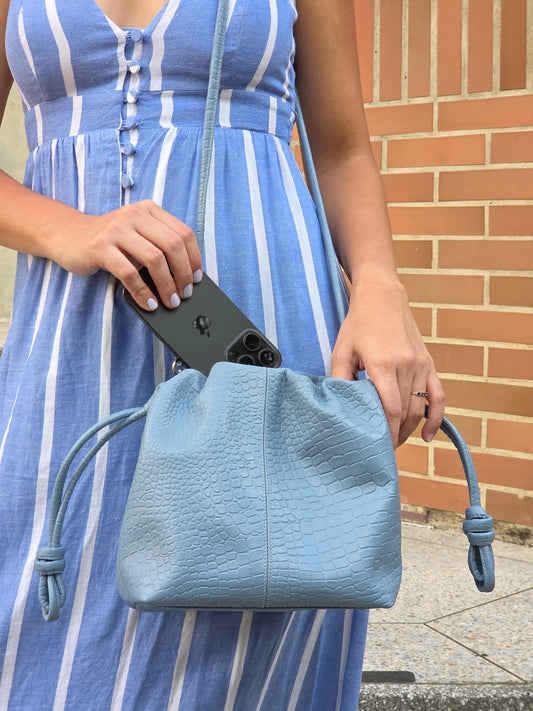 Bolso en cuero mujer reptil azul celeste